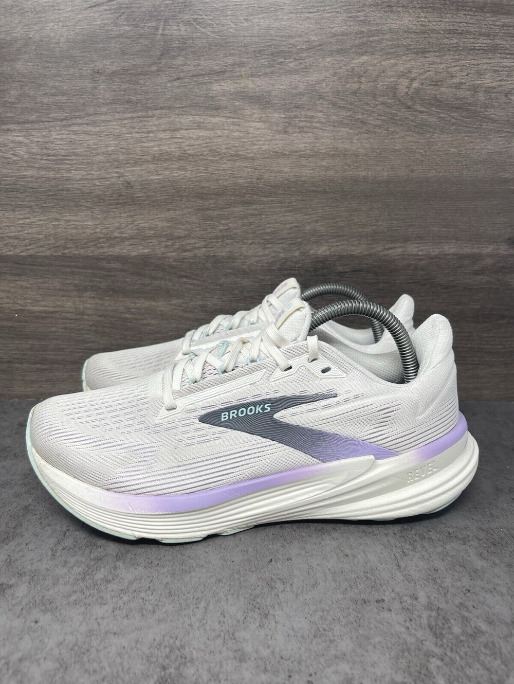 Brooks Revel 8 Womens Size 9.5 White Purple DNA LOFT v2 Running Walking Shoes